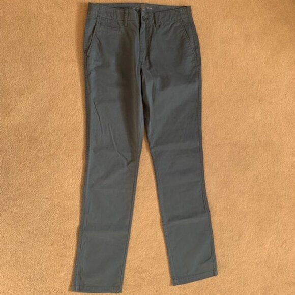Old Navy Straight Broken-In Khakis 32W x 36L - Picture 3 of 8